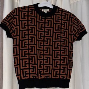 Geometric Black and Brown Women's Crewneck Top